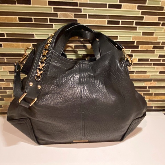Vince Camuto Handbags - Vince Camuto Black Pebble Leather Shoulder Bag
